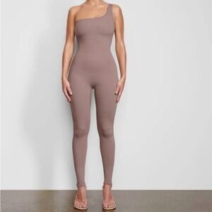 Skims Catsuit size 3X umber